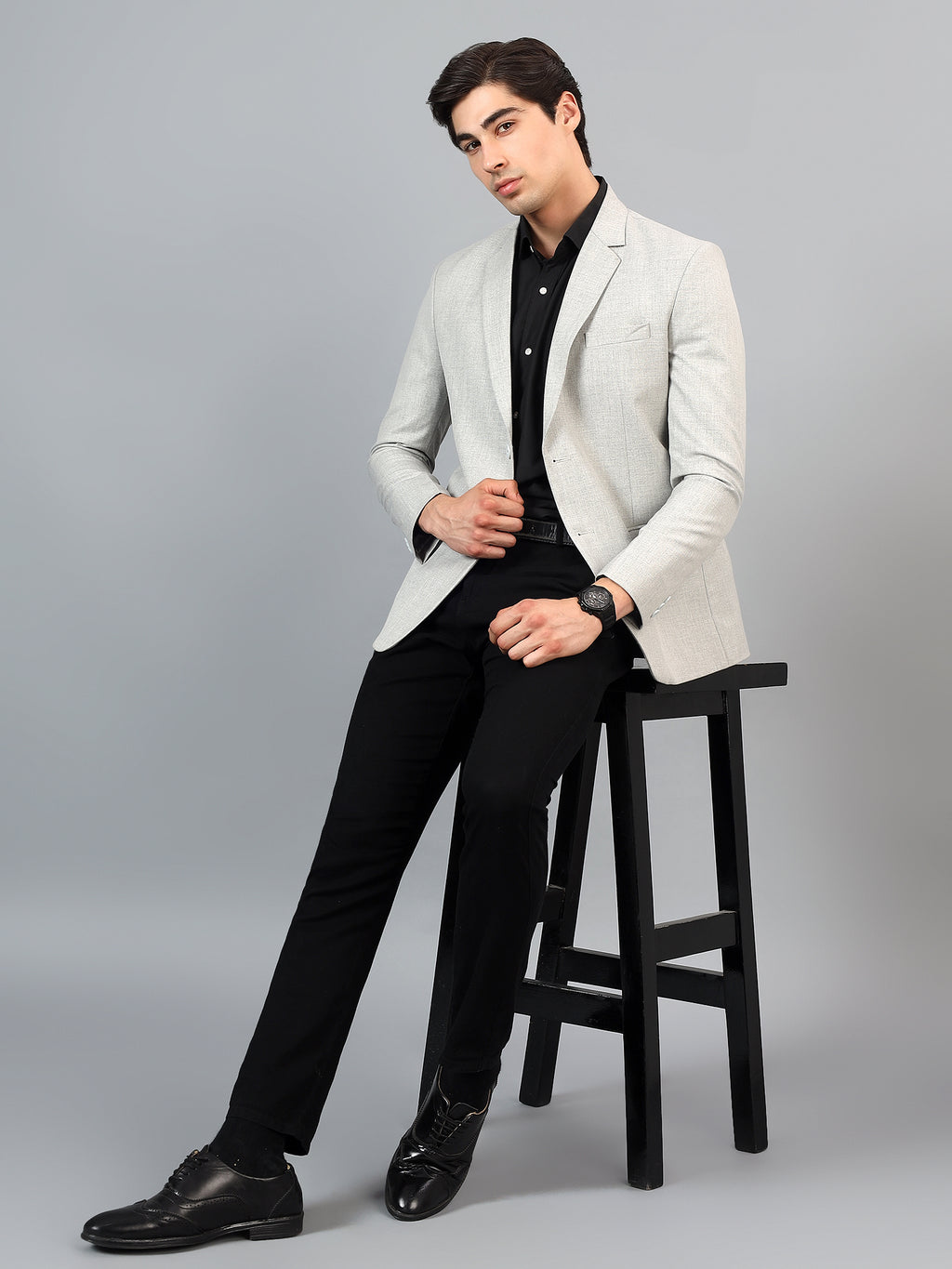 Men's LightGrey Slim Fit Solid Single Breasted Formal Blazer