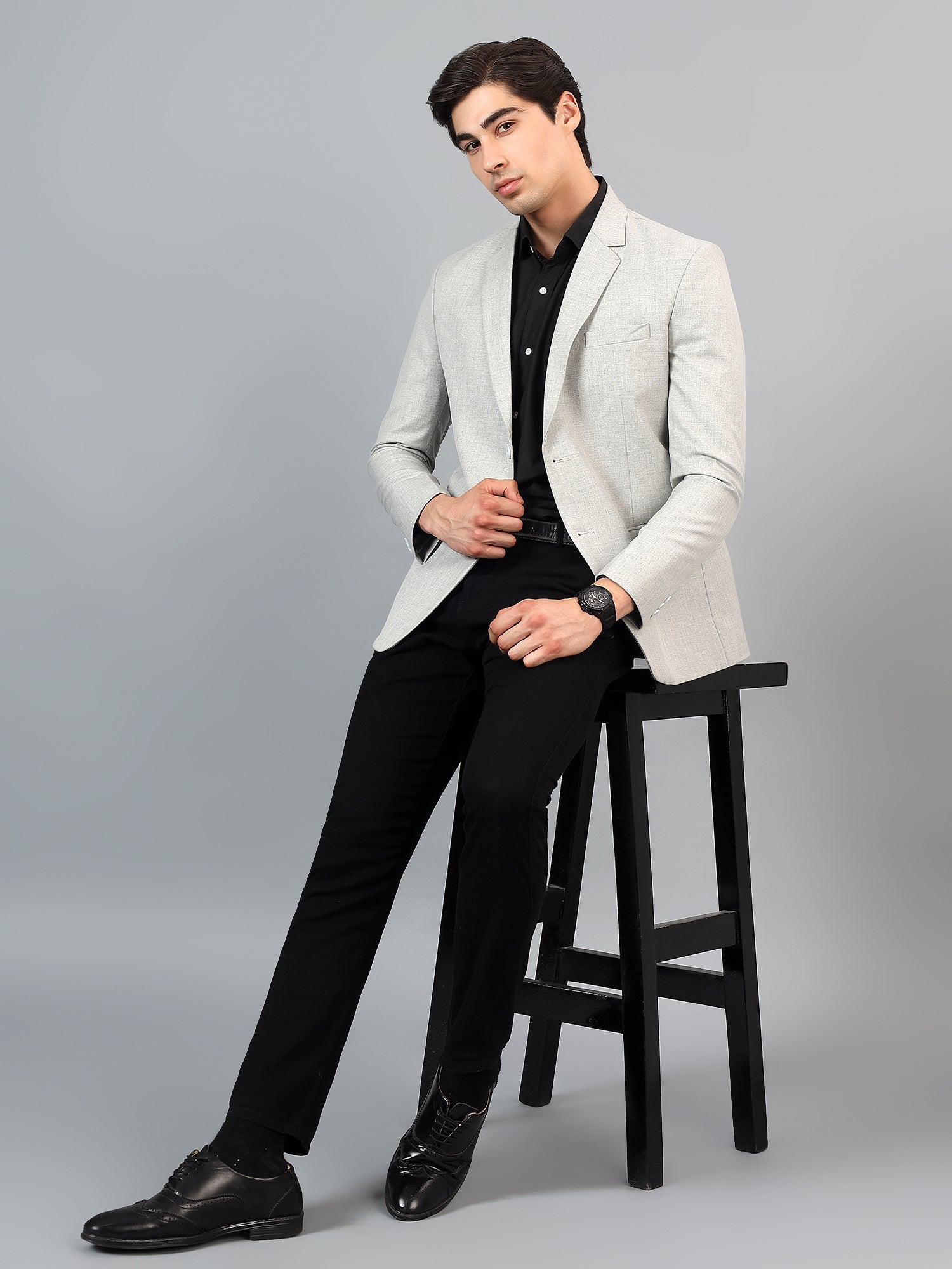Men's LightGrey Slim Fit Solid Single Breasted Formal Blazer